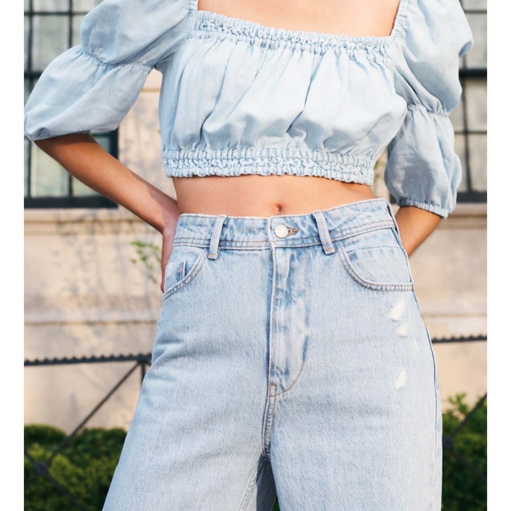 ZARA | LINEN BLEND CROP TOP W/ OPEN BACK - Picture 2 of 8